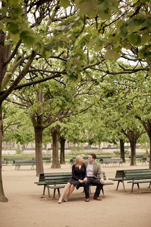 engagement session in Paris